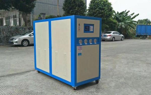 水冷冷水機